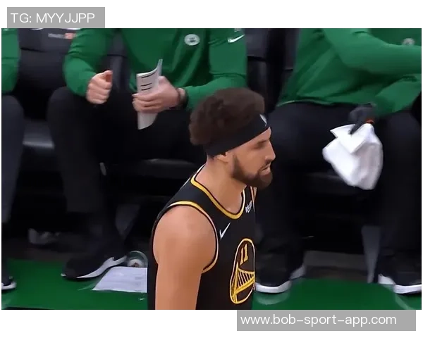 克莱崇拜的4号秀展现多面才华获库里认可非同寻常